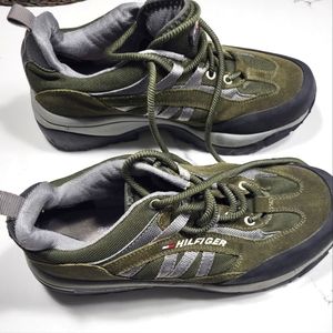 ❤️Hiking shoes -Tommy Hilfiger Women hiking/safari sneakers/boot/Green